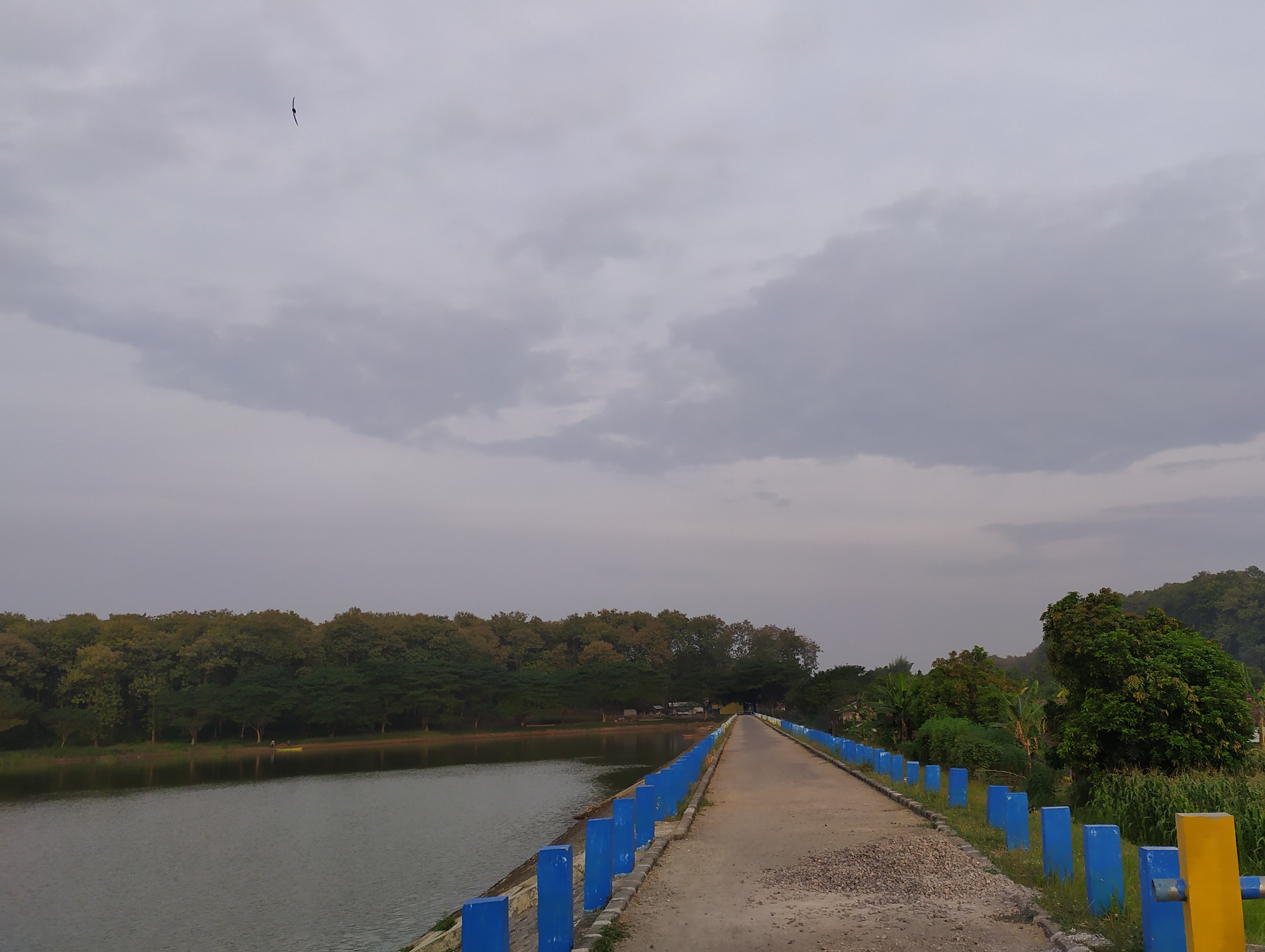 Sunset at Saradan Reservoir | Azhar Rizki Zulma